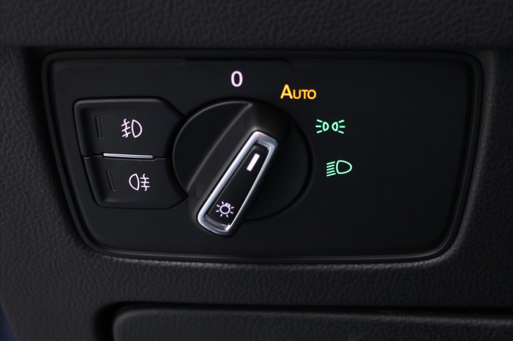 Volkswagen Passat 2,0 TDI 110kW Highline LED CZ