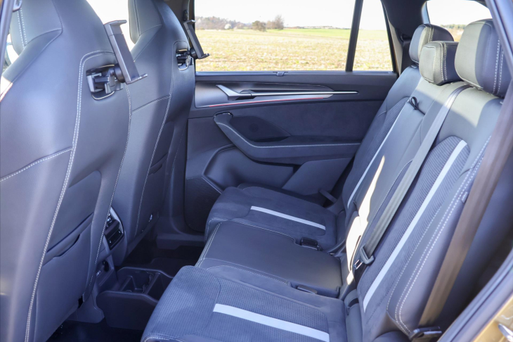 Škoda Kodiaq 2,0 TDI DSG 4x4 Sportline 7-Míst