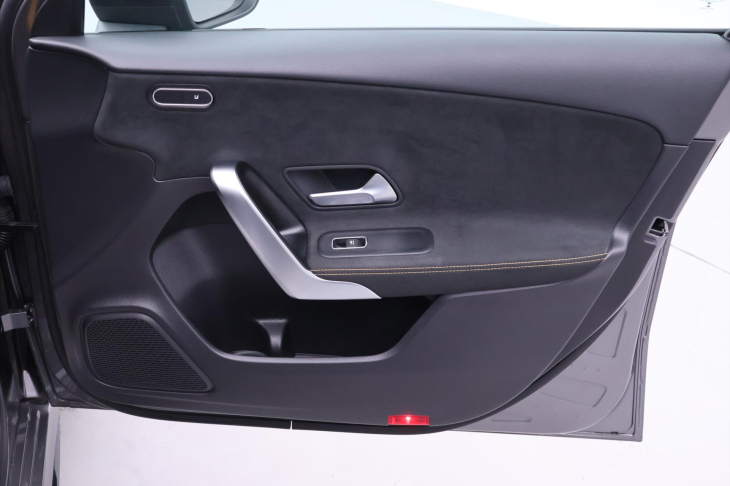 Mercedes-Benz Třídy A 2,0 310kW 45s AMG 4MATIC+ DPH