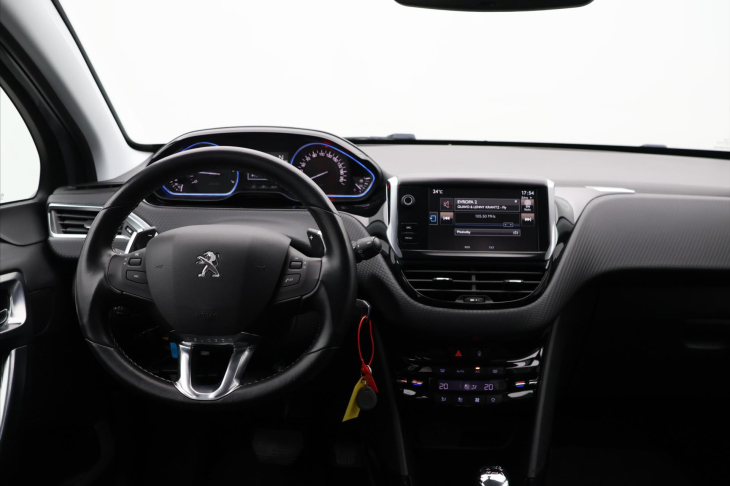 Peugeot 2008 1,2 VTi 60kW AT,Navi