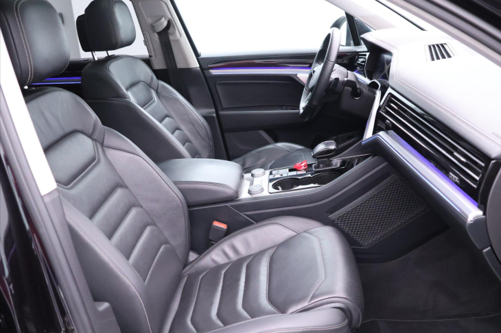 Volkswagen Touareg 3,0 TDI V6 210kW 4M CZ DPH