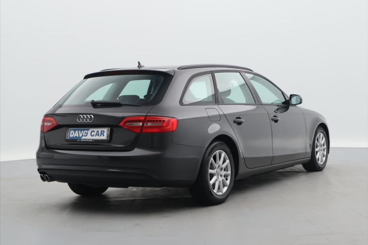 Audi A4 2,0 TDi 100kW Kůže Pano Navi