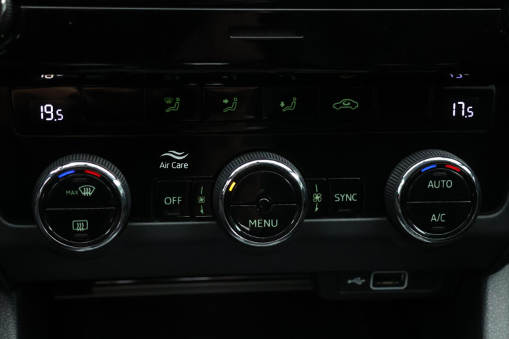 Škoda Octavia 1,5 TGi 96kW DSG CZ Kessy