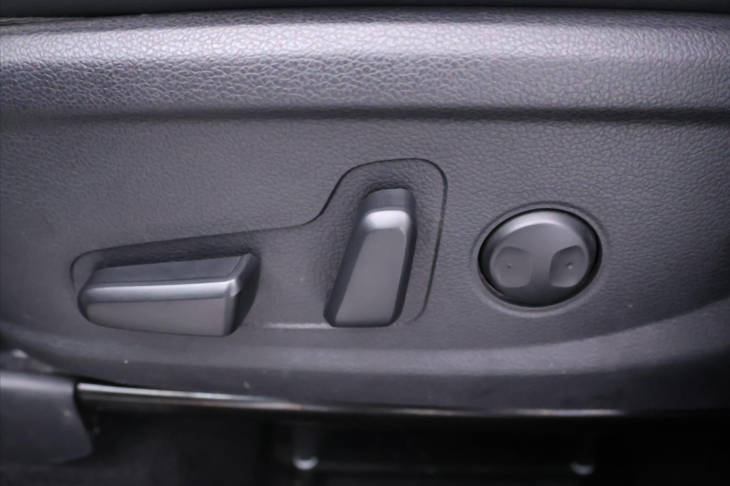 Hyundai Santa Fe 2,2 CRDI 142kW CZ 1.Maj DPH