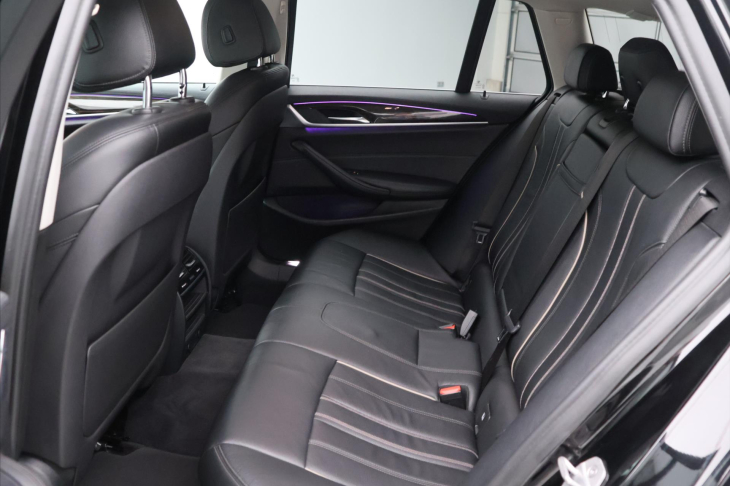 BMW Řada 5 2,0 520d Aut 140kW Luxury Line