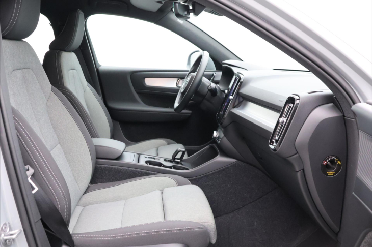Volvo XC40 2.0 B3 120kW Core DCT CZ DPH