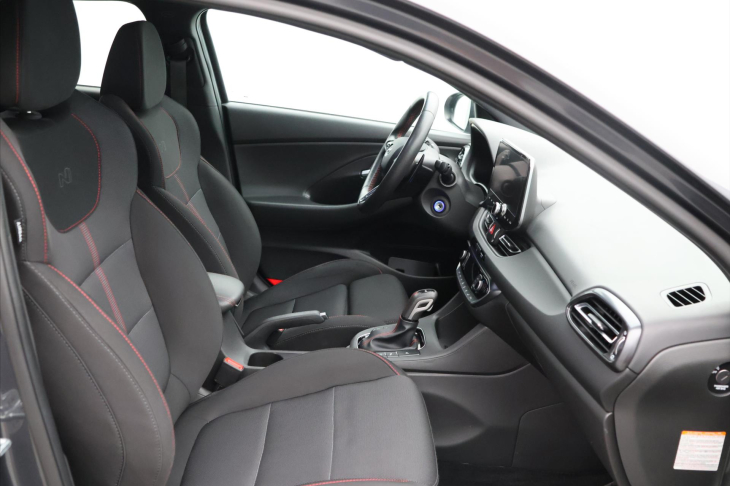 Hyundai i30 1,5 T-GDI 159k CZ DPH Fastback