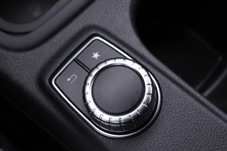 Mercedes-Benz CLA 1,5 180d 80kW DPH STK 6/27