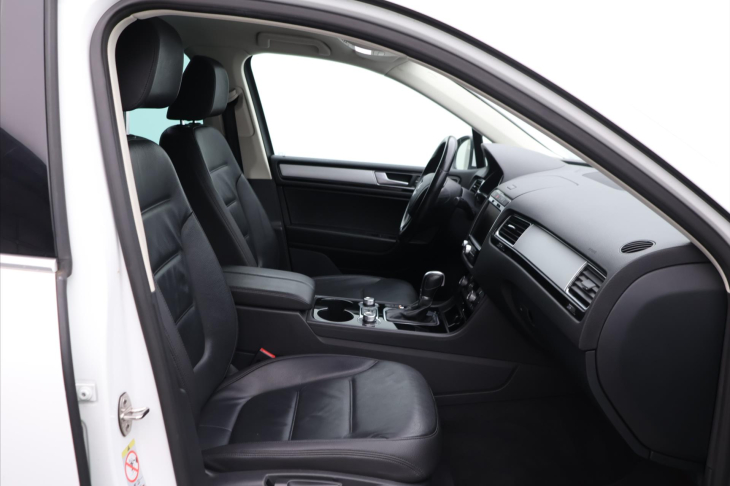 Volkswagen Touareg 3,0 TDI V6 193kW Tiptronic 4M CZ