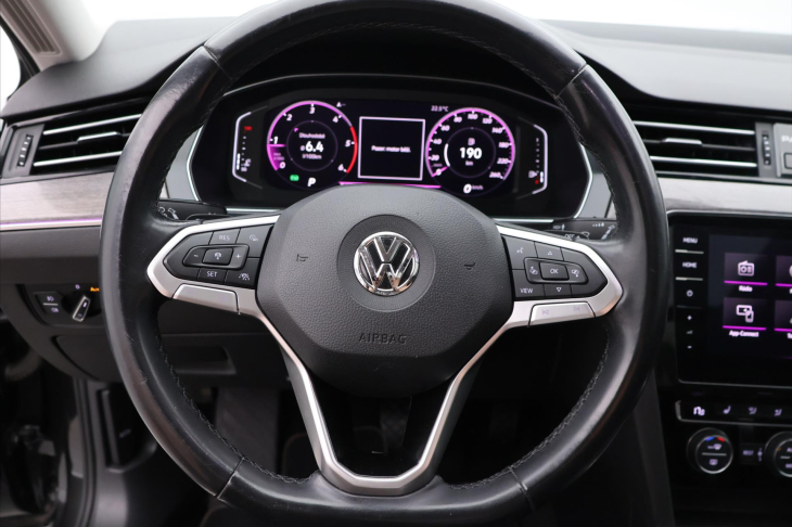 Volkswagen Passat 2,0 TDI 110kW DSG Elegance