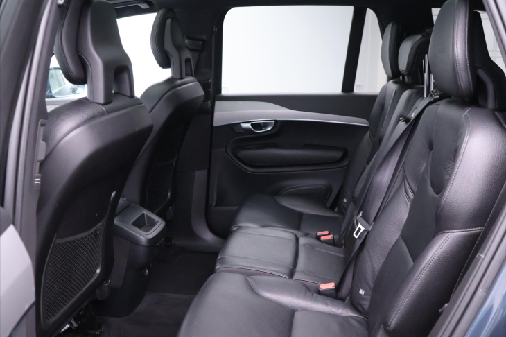 Volvo XC90 2,0 D5 173 kW AWD Momentum DPH