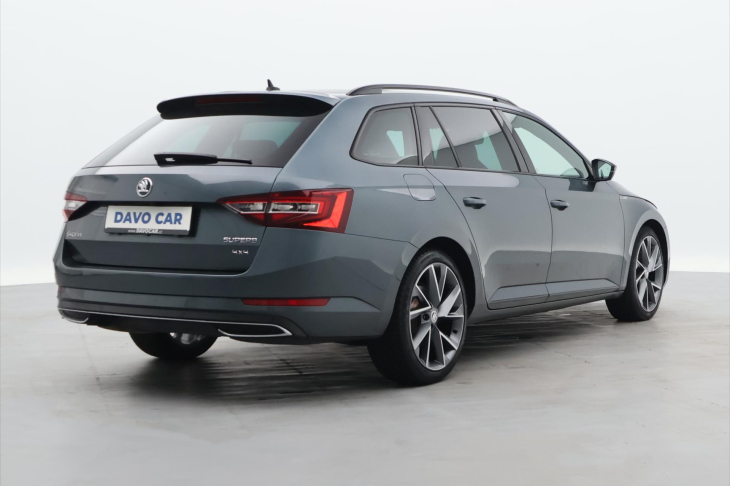 Škoda Superb 2,0 TDI 140kW DSG Sportline 4x4