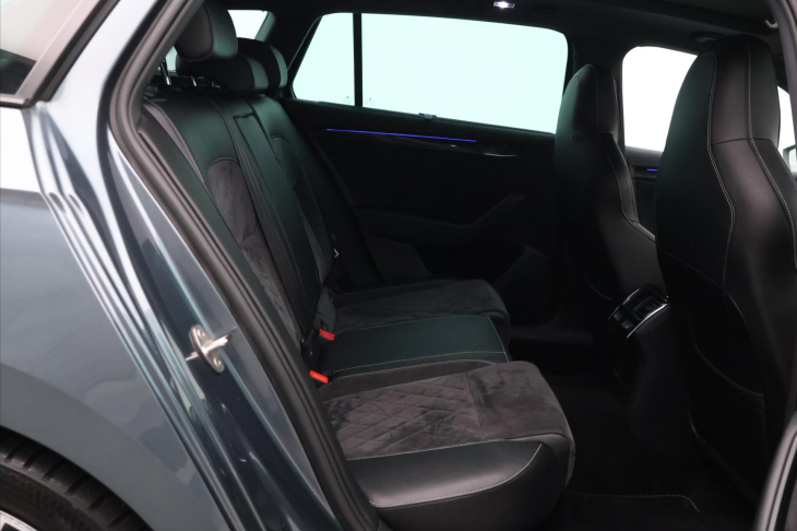 Škoda Superb 2,0 TDI 140kW DSG Sportline 4x4