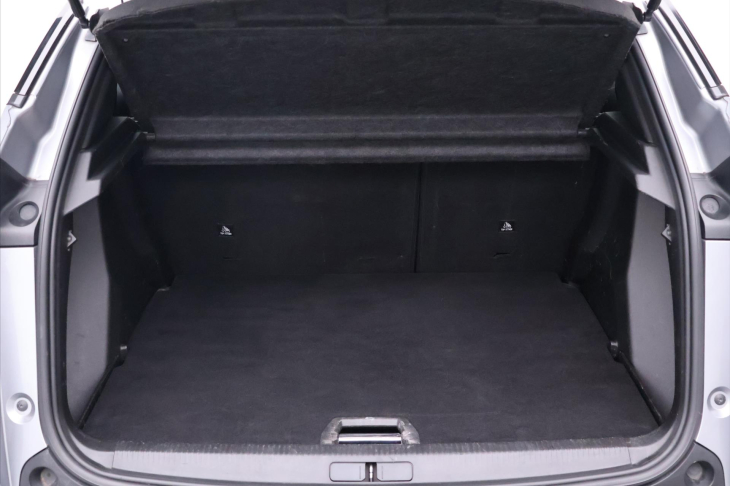 Peugeot 2008 1,2 PT Allure LED 1.Maj DPH