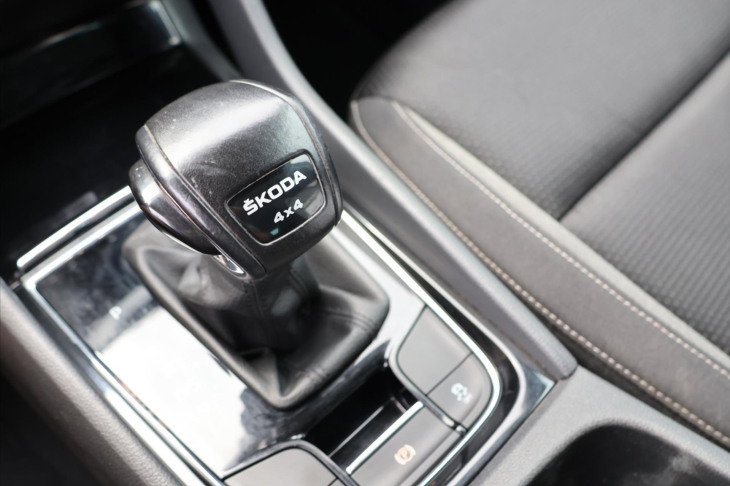 Škoda Karoq 2.0 TDI 110kW DSG 4x4 Ambition