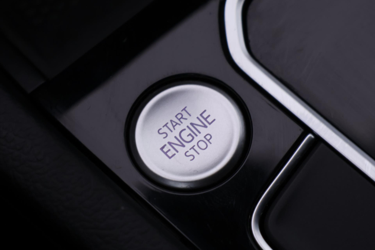 Volkswagen Passat 2.0 TDI DSG R-LINE Matrix