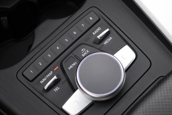 Audi A4 2,0 TDI 140 kW S-Line S-Tronic CZ