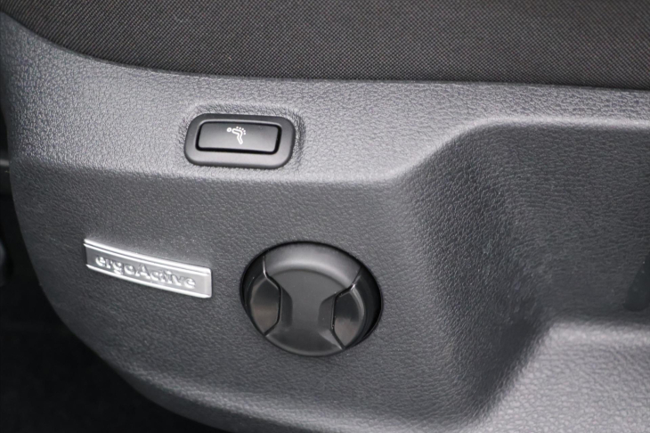 Volkswagen Golf 1,4 TSI 92kW CZ LED