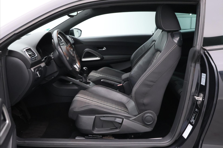 Volkswagen Scirocco 1,4 TSI 90kW Match Xenon 1.Maj