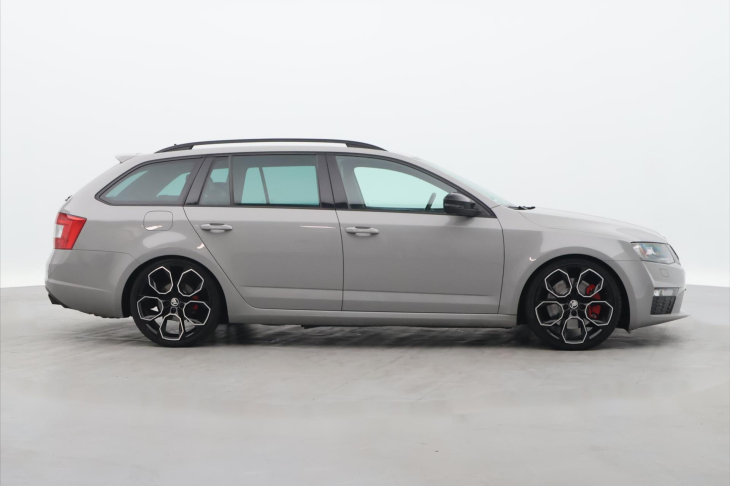 Škoda Octavia 2,0 TSI RS 169kW Xenon Kůže