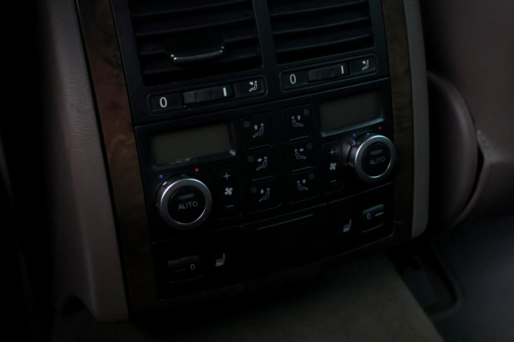 Volkswagen Touareg 3,0 TDI V6 176kW Tiptronic CZ