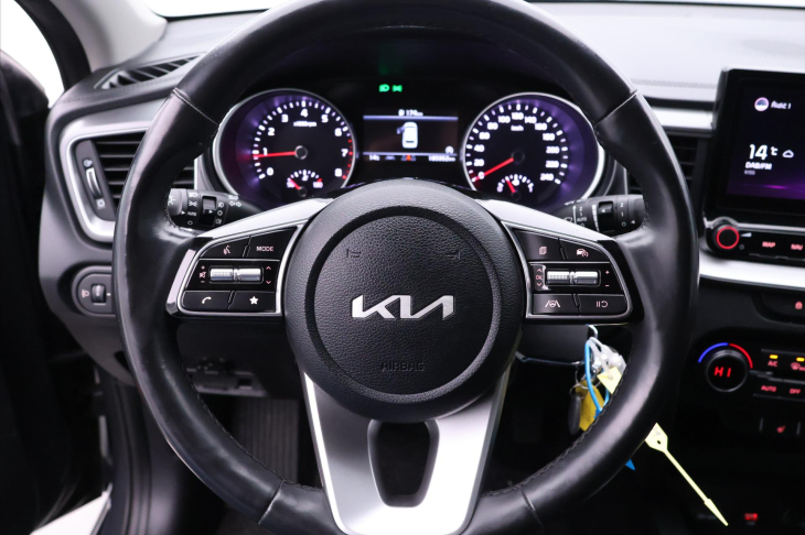 Kia Ceed 1,5 T-GDI 118kW Top Navi DPH