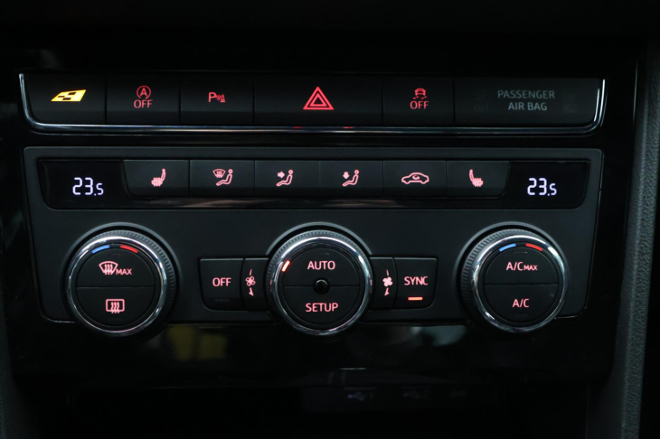 Seat Leon 2,0 TSI 221kW Cupra CZ 4x4