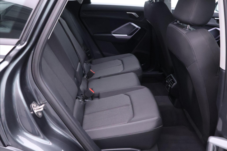 Audi Q3 1,5 35 TFSI S tronic S line CZ DPH