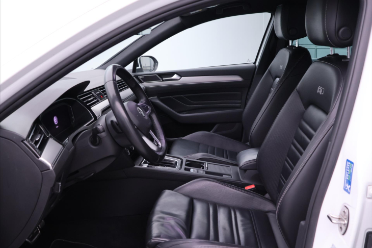 Volkswagen Passat 2,0 TSI 200kW CZ R-Line 4M