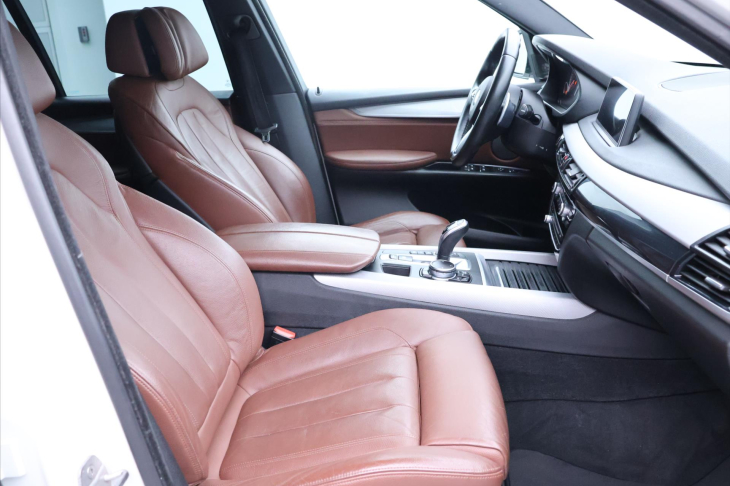 BMW X5 3,0 40d 230kW xD CZ M Paket DPH