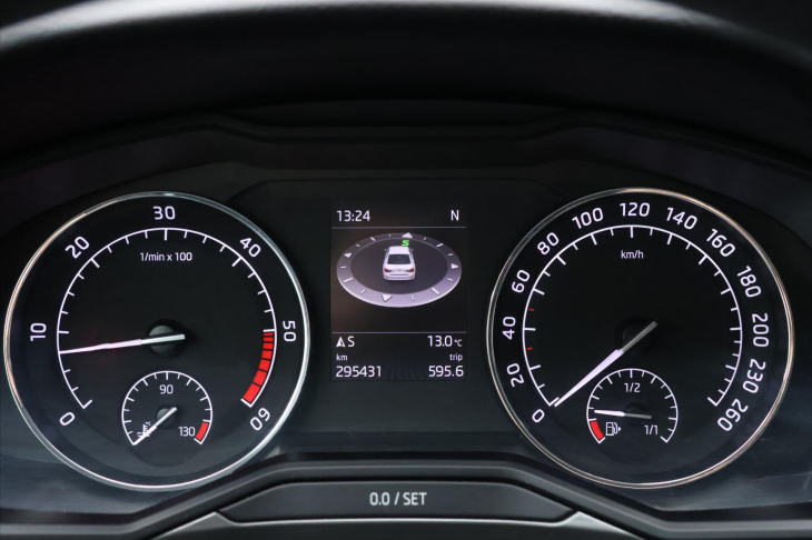 Škoda Superb 2,0 TDI 110kW DSG Style Plus