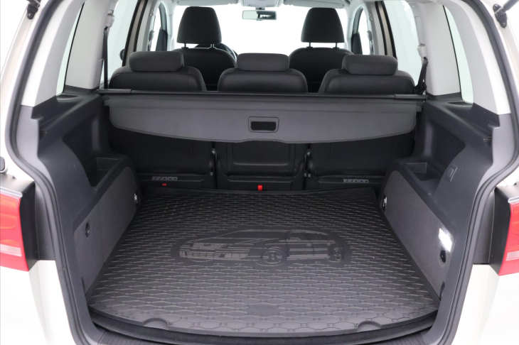 Volkswagen Touran 1,6 TDI 77kW DSG Comfortline CZ