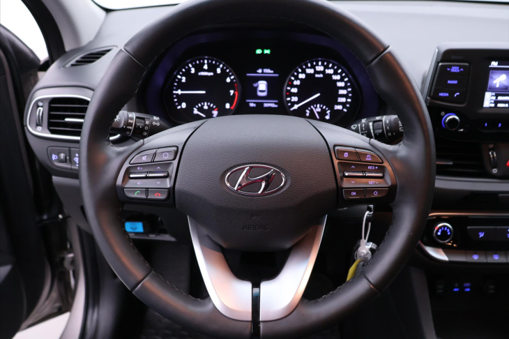 Hyundai i30 1,4 CVVT 73kW Klima CZ