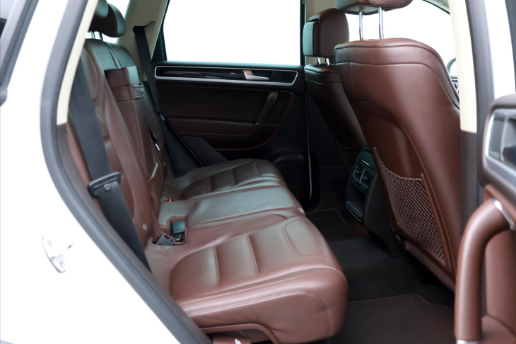 Volkswagen Touareg 3,0 TDI V6 150kW DSG 4M Kůže