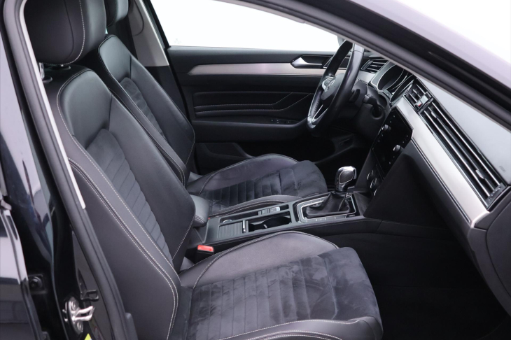 Volkswagen Passat 2,0 TDI 110kW DSG Elegance