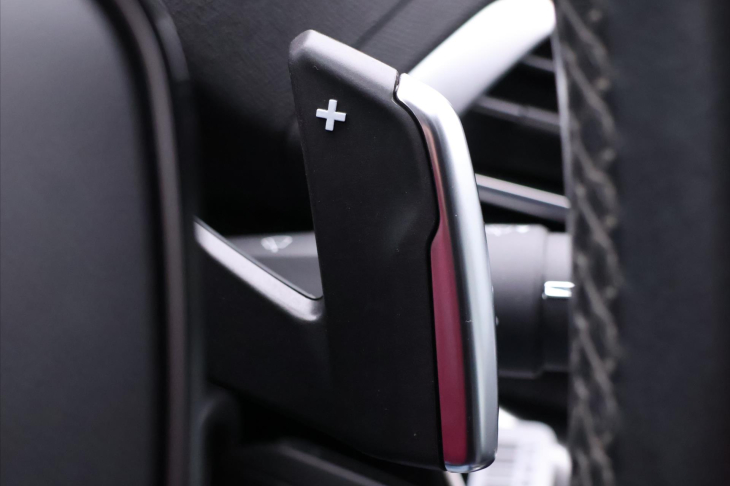 Peugeot 5008 1,5 HDI 96kW Aut. Allure DPH