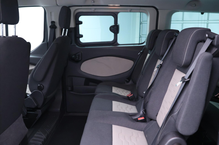 Ford Tourneo Custom 2,2 TDCI 114kW Titanium 8-Míst