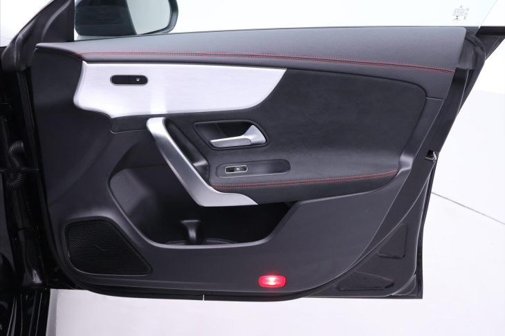 Mercedes-Benz CLA 1,3 200 120kW AMG DPH CZ