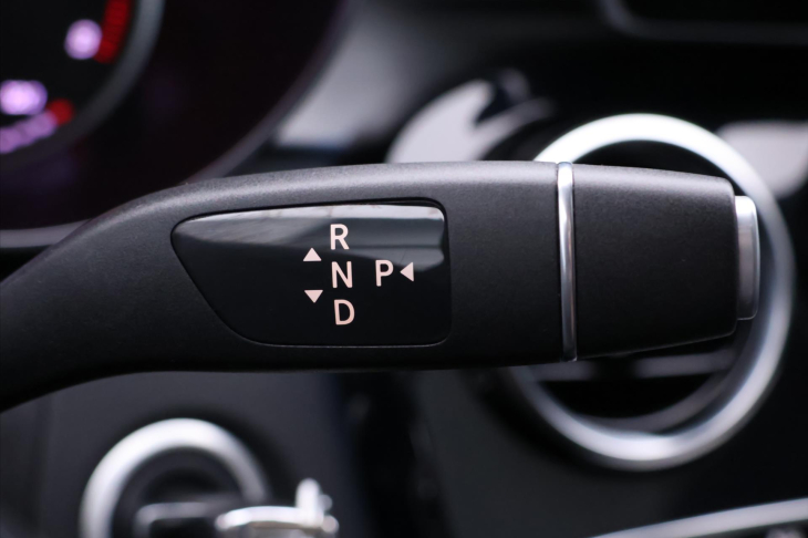 Mercedes-Benz Třídy C 2,0 200 135kW Aut. Avantgarde