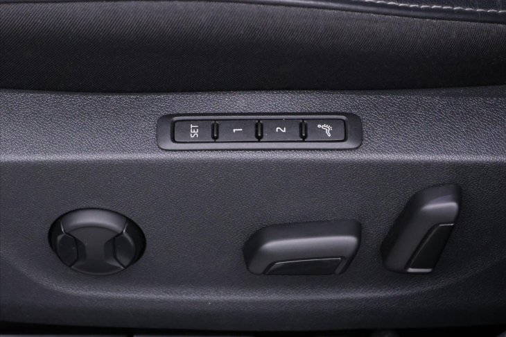 Škoda Octavia 2,0 TDI Scout 4x4 DSG DPH