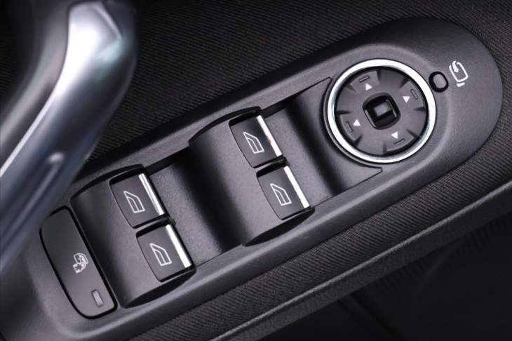 Ford Galaxy 2,0 TDCI 120kW Navi 7-Míst