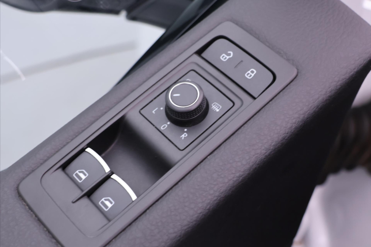 Volkswagen Multivan 2,0 TDI 150kW DSG 4M CZ Bulli