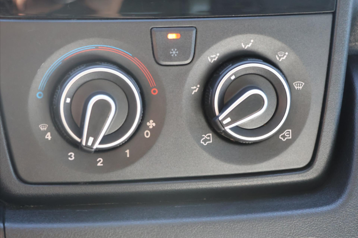 Peugeot Boxer 2,2 BlueHDI 121kW L4 CZ 1 Maj