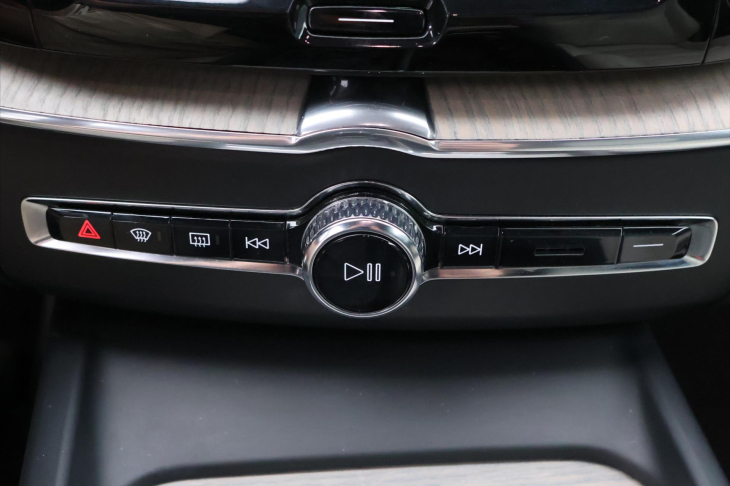 Volvo XC60 2.0 T5 Drive-E AWD Inscription CZ DPH