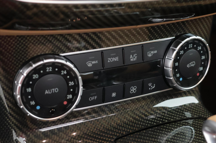 Mercedes-Benz Třídy G 6,0 650 Maybach Landaulet AMG