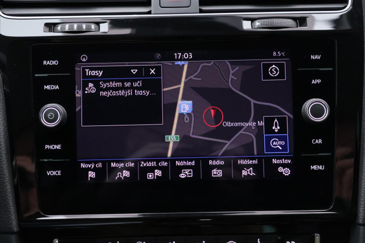 Volkswagen Golf 1,5 TGI 96kW Highline DSG CZ DPH