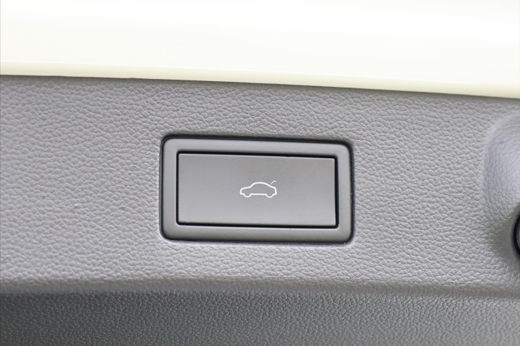 Volkswagen Arteon Shooting Brake 2,0 TSI 206kW R-line DSG DPH CZ