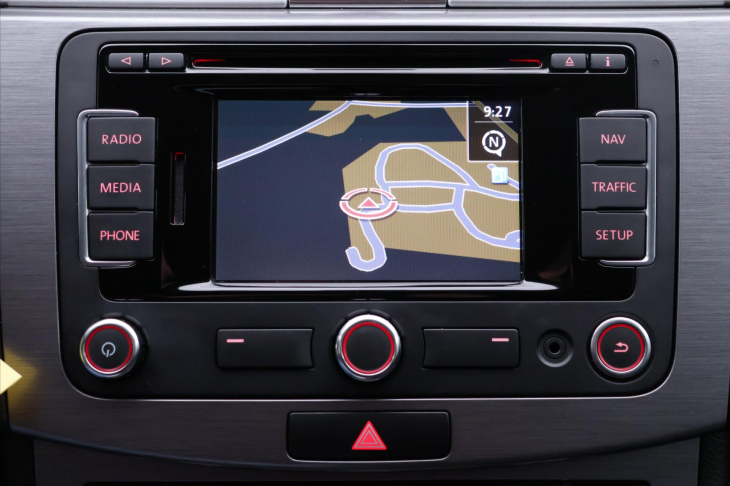 Volkswagen Passat 1,4 TSI 90kW Comfort Navi 1Maj