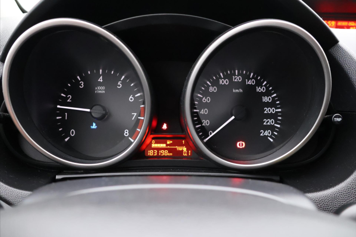 Mazda 5 2,0 i 110kW Center-Line Xenon