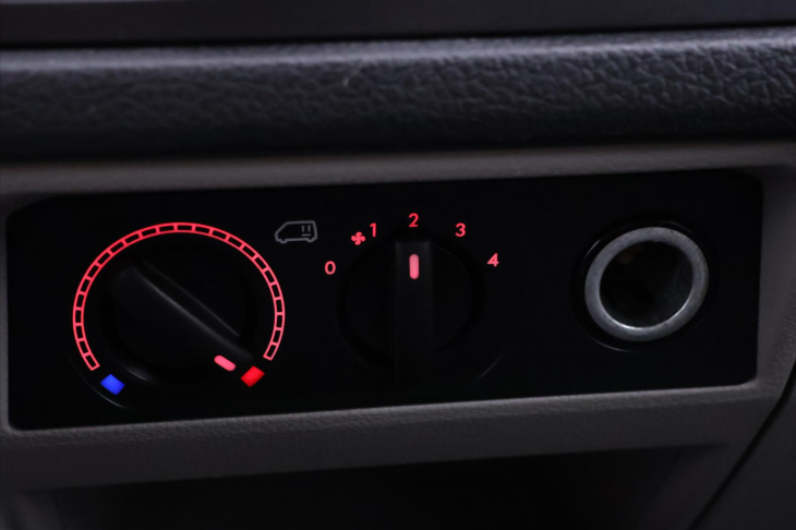 Volkswagen Transporter 2,0 TDI 110kW DSG L2 9míst DPH